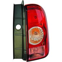 FAST TYC1112181012 - PILOTO TRASERO DACIA DUSTER